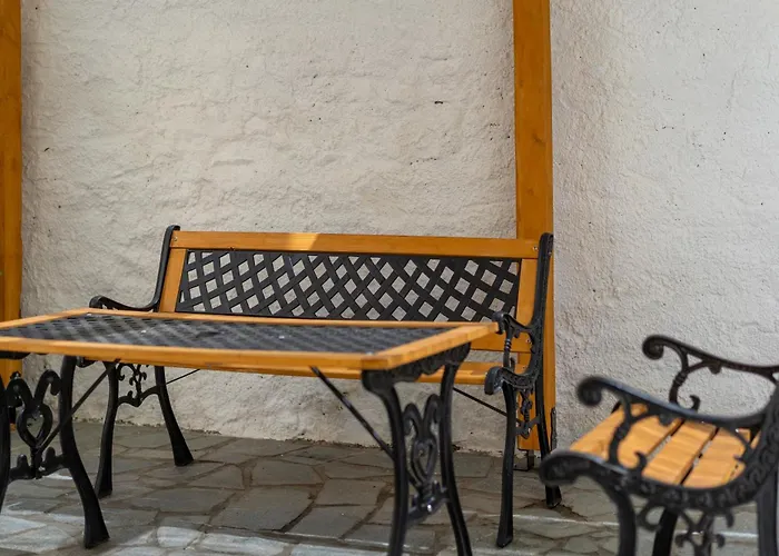 Spacious Home With Yard, Mytilene Lesvos