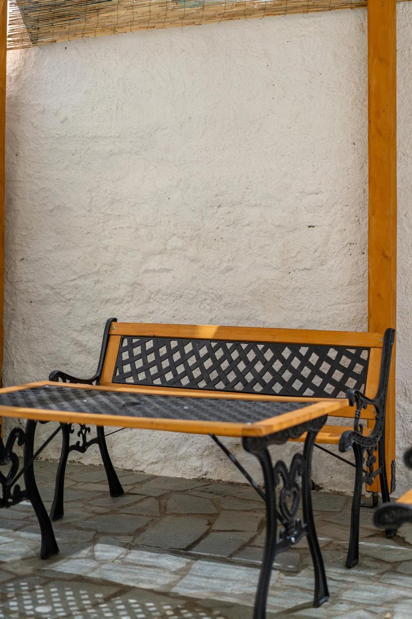 Spacious With Yard, Lesvos Mytilíni