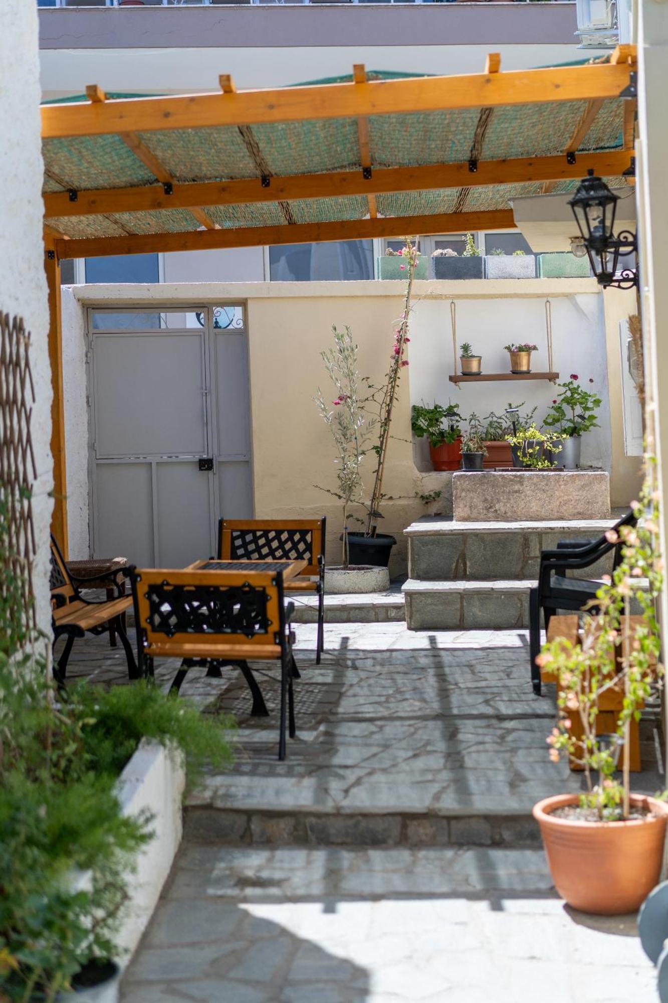 Spacious With Yard, Lesvos *
