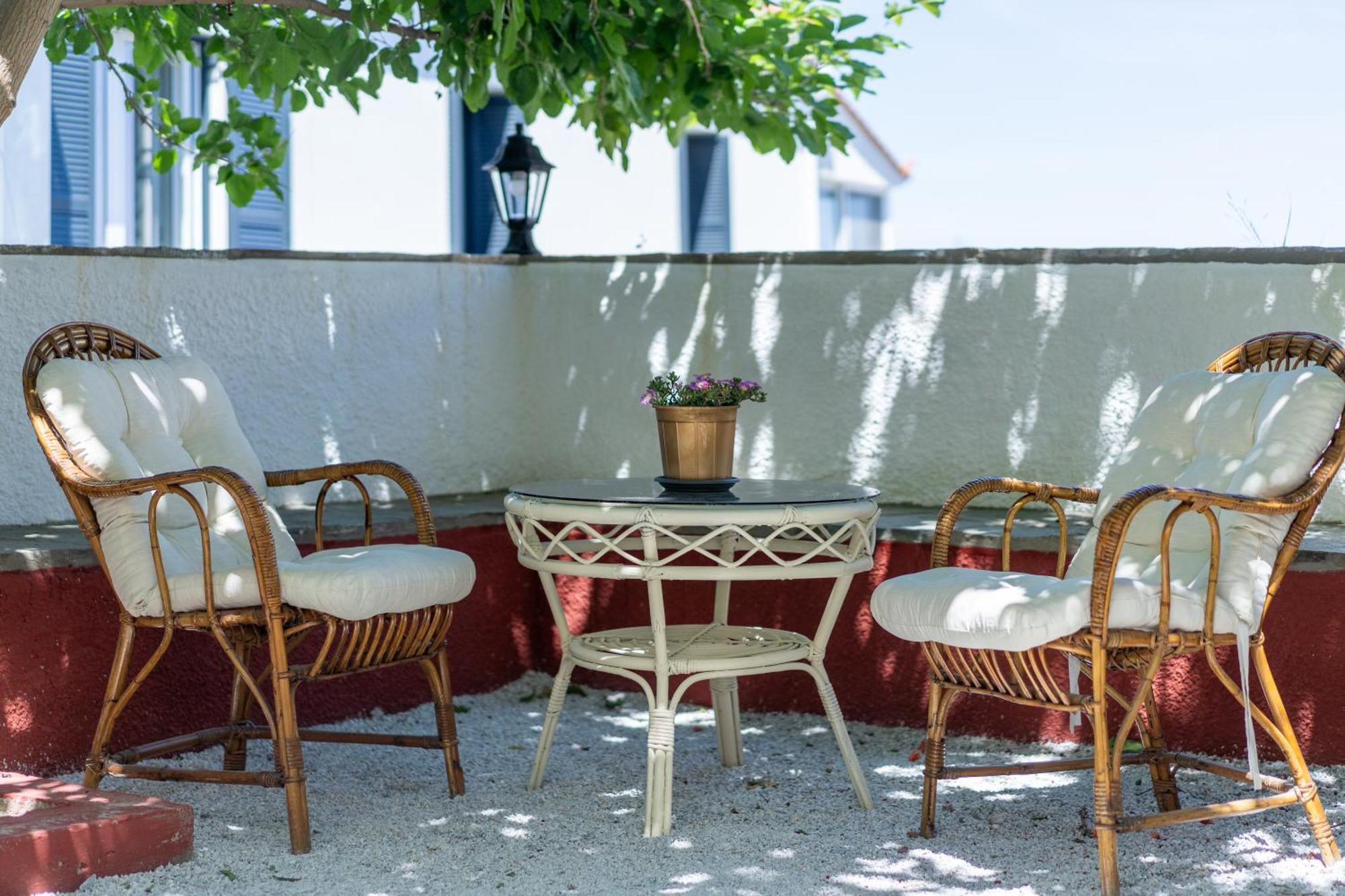 Spacious With Yard, Lesvos *