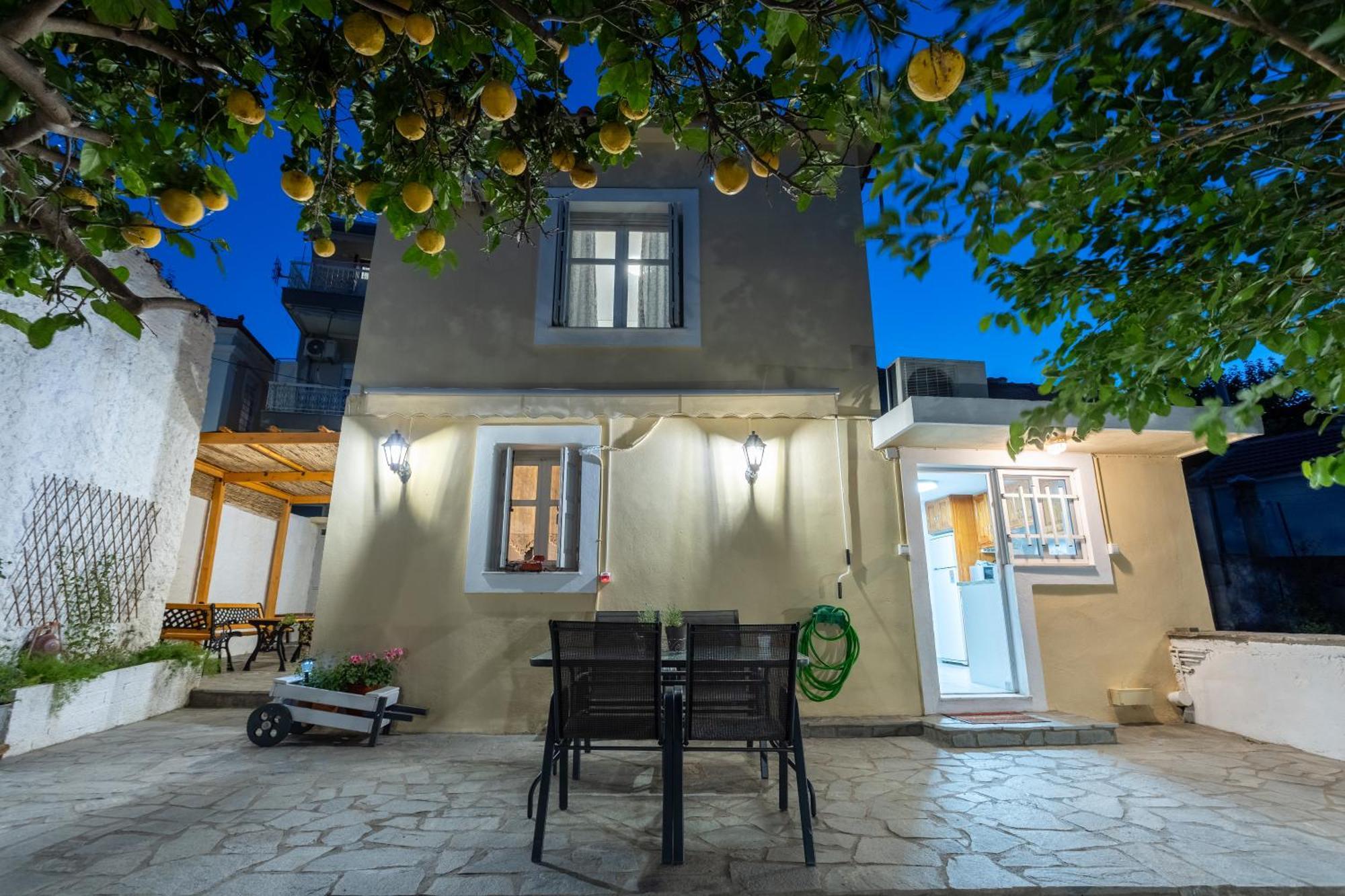 Spacious With Yard, Lesvos * Mytilíni